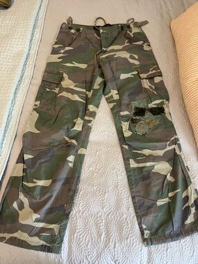 vintage early 2000s (Y2K) Abercrombie & Fitch cargo pants.